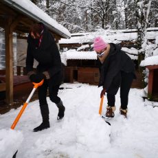 Paldies čaklajiem sniega tīrītājiem! Paldies čaklajiem sniega tīrītājiem!